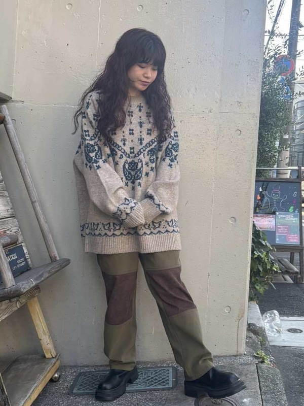 ペイズリー柄ニット